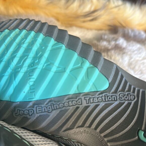 J-41 white & aqua Sneakers with Breathable Mesh 6.5 ( BK2) - Picture 6 of 7